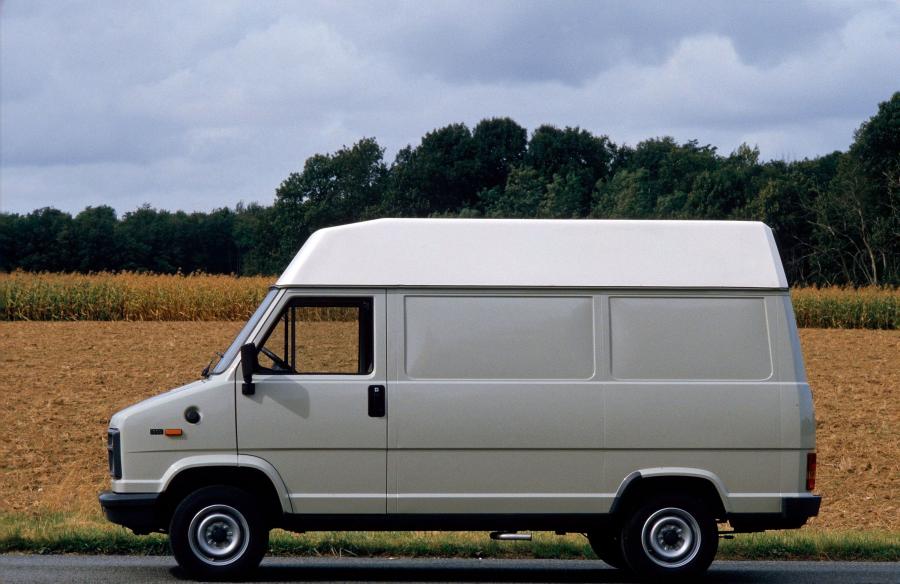  Citroen C25 High Roof Van (230) 1981 года  (фото 3 из 5)